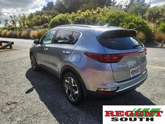 2020 Kia Sportage - Thumbnail