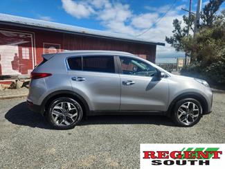 2020 Kia Sportage - Thumbnail