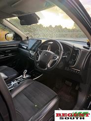 2018 Mitsubishi Outlander - Thumbnail