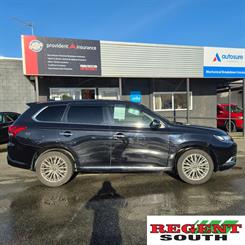 2018 Mitsubishi Outlander - Thumbnail