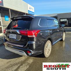 2018 Mitsubishi Outlander - Thumbnail
