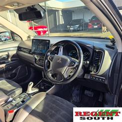2018 Mitsubishi Outlander - Thumbnail
