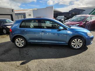 2014 Volkswagen Golf - Thumbnail