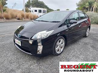 2011 Toyota Prius - Thumbnail