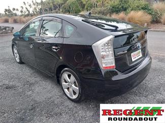 2011 Toyota Prius - Thumbnail