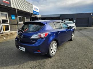 2011 Mazda Axela - Thumbnail