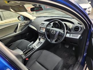 2011 Mazda Axela - Thumbnail