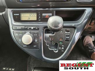 2006 Toyota Wish - Thumbnail