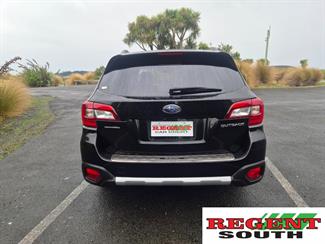2015 Subaru Outback - Thumbnail