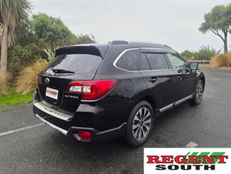 2015 Subaru Outback - Thumbnail
